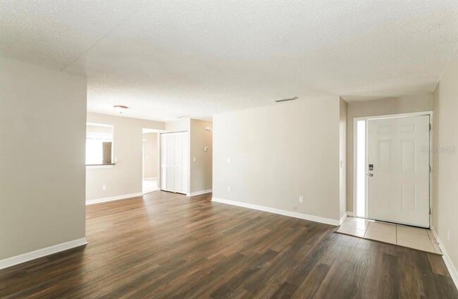 Building Photo - 10536 Chadbourne Dr