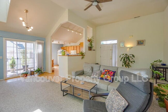 Building Photo - 13210 SE 7th St