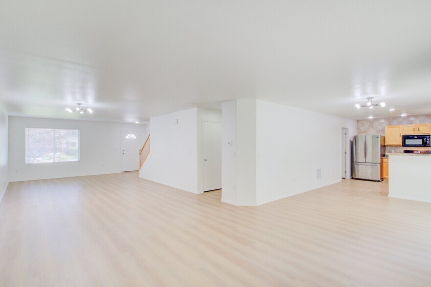 Building Photo - 1153 W 400 S