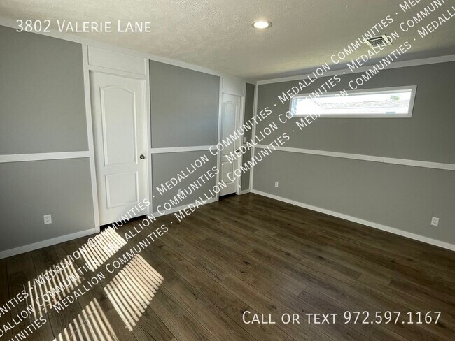 Building Photo - 3802 Valerie Ln