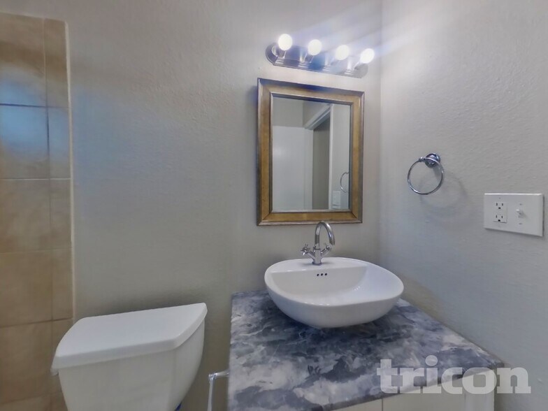 Building Photo - 602 Chyrl Way