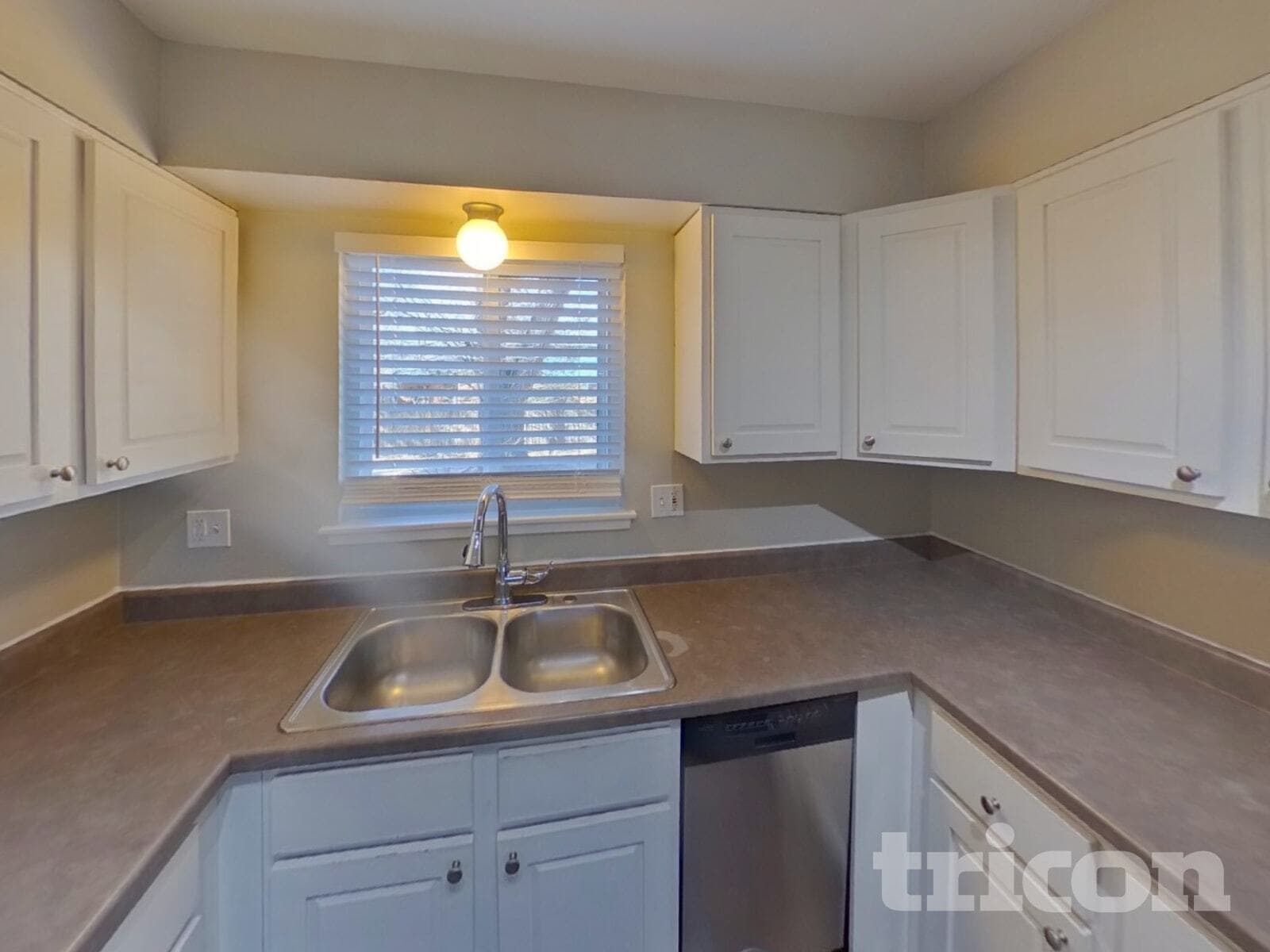 Building Photo - 1228 N Chelton Rd