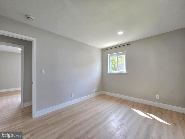 Building Photo - 2115 N Harrison St