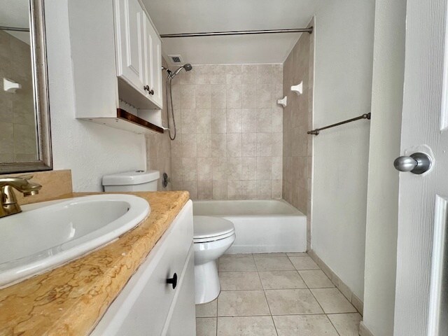 Building Photo - 2016 Bay Dr