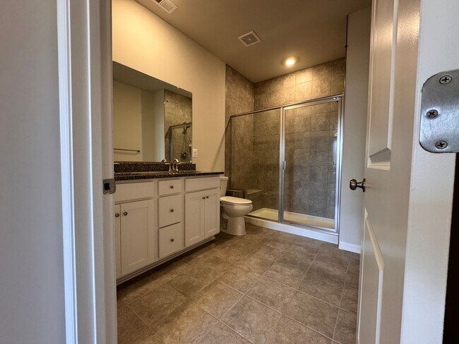 Building Photo - 3672 Isaac Cir