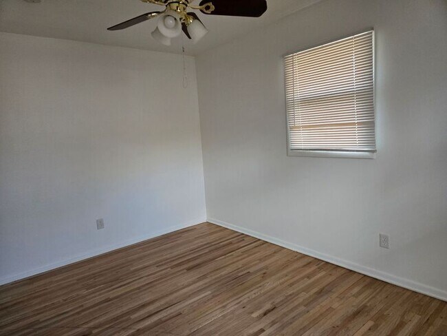 Building Photo - 4200 Lake Breeze Ave N