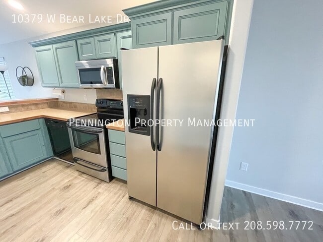 Building Photo - 10379 W Bear Lake Dr