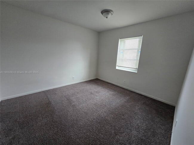 Building Photo - 1231 Seaview