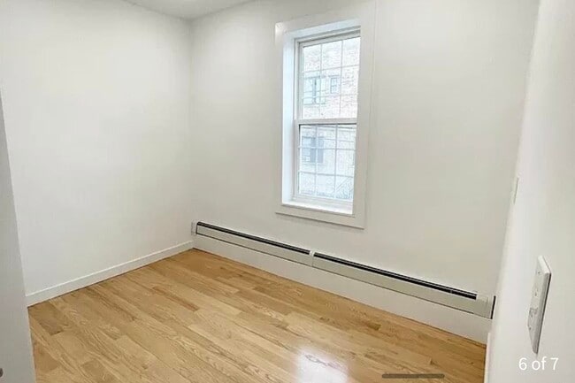 Building Photo - 452 64th St