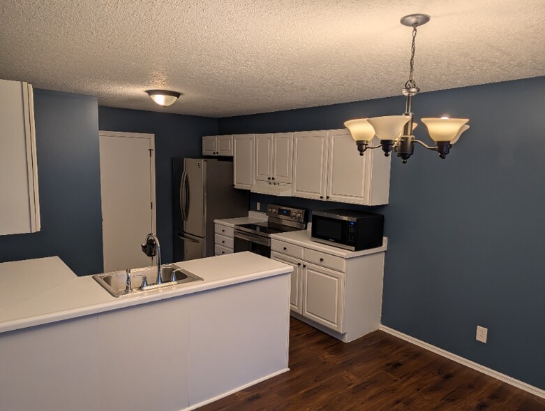 Building Photo - 5 Jefferson St