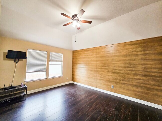Building Photo - 20810 Balmoral Glen Ln