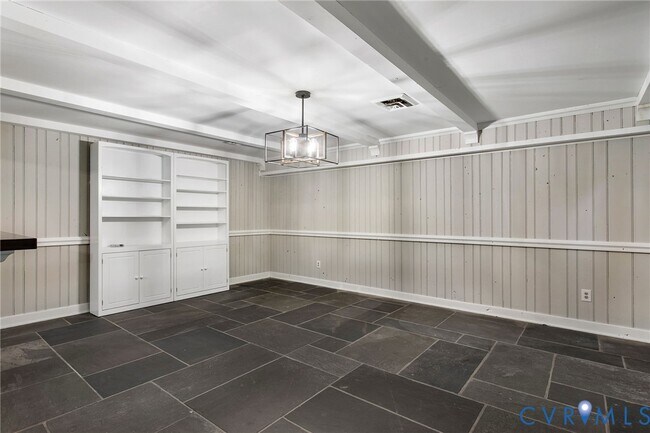 Building Photo - 9900 Kingsbridge Rd