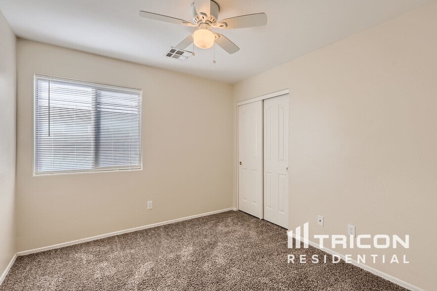 Building Photo - 9128 N 184th Ln