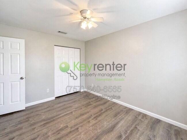 Building Photo - 810 Huntly Dr