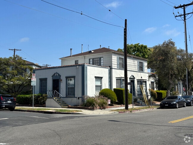 Building Photo - 530 S Orlando Ave