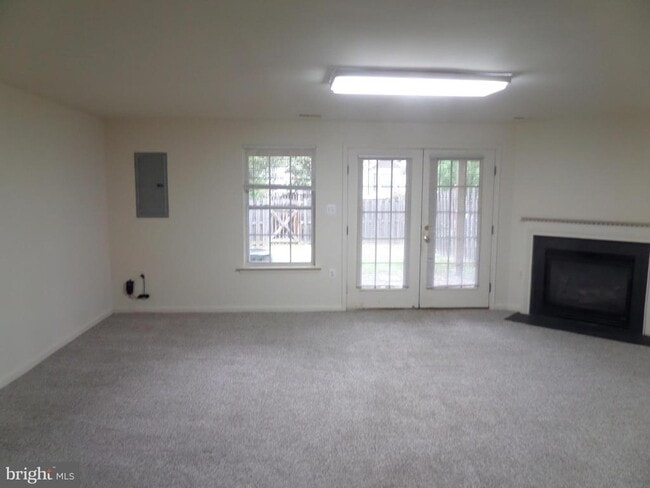 Building Photo - 822 Ferndale Terrace NE