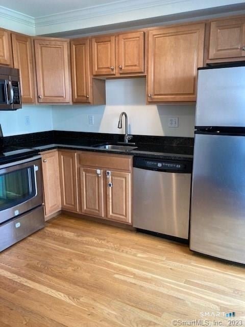 Building Photo - 85 Camp Ave