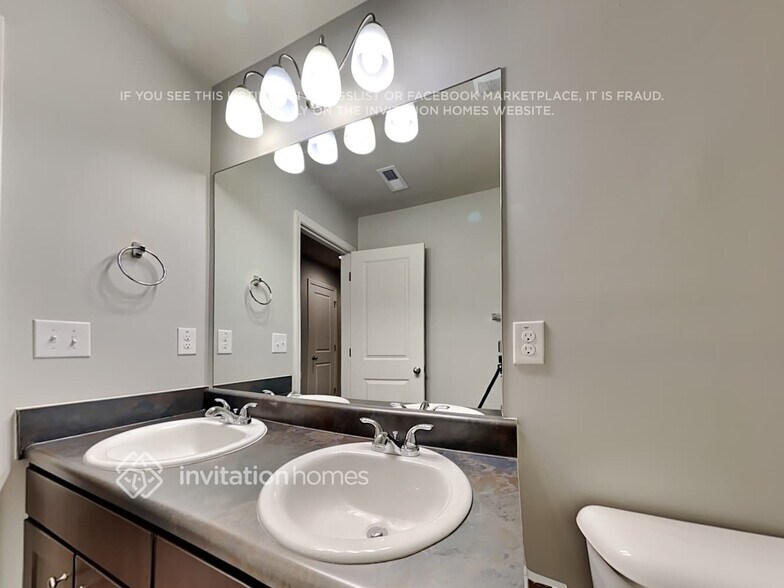 Building Photo - 170 Wood Point Way