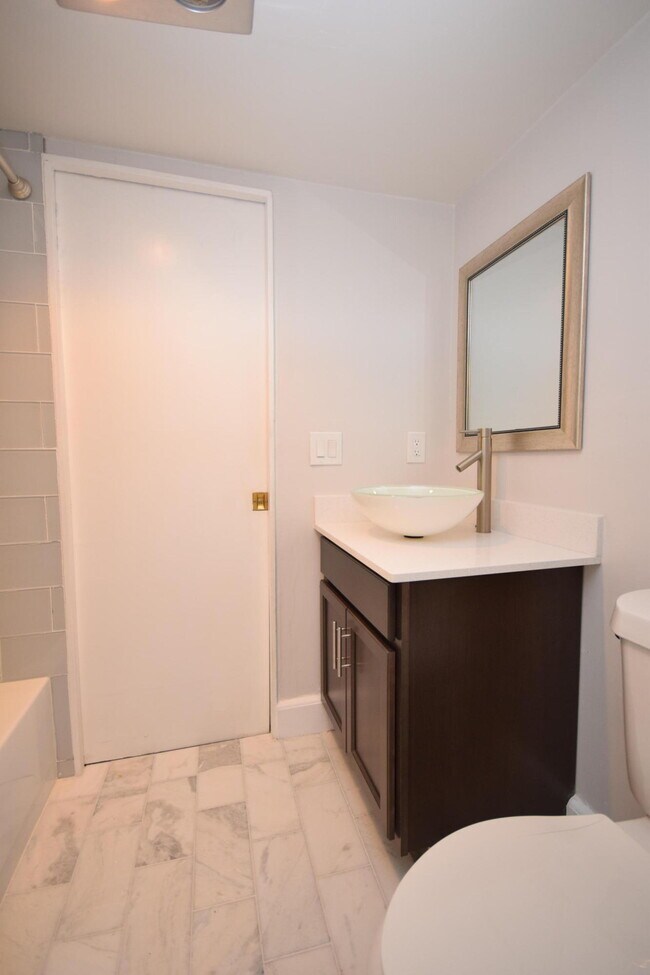 Building Photo - 501 SW 11th Pl