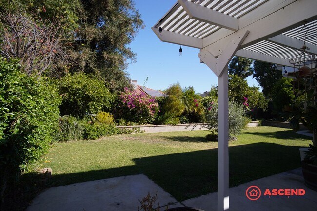 Building Photo - FULLY FURNISHED, Beautiful Home Located In Rosedale Area!