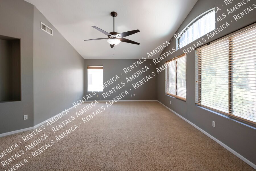 Building Photo - 2682 S Beverly Pl