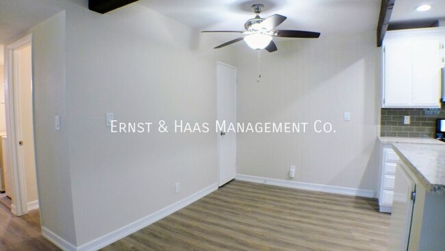Building Photo - 3707 Country Club Dr