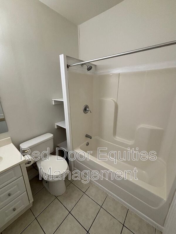 Building Photo - 532 Washington Ave