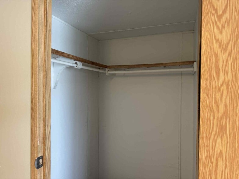 Building Photo - 48592 Leafdale Ct