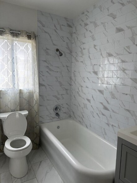 Building Photo - 1165 Holloway Ave