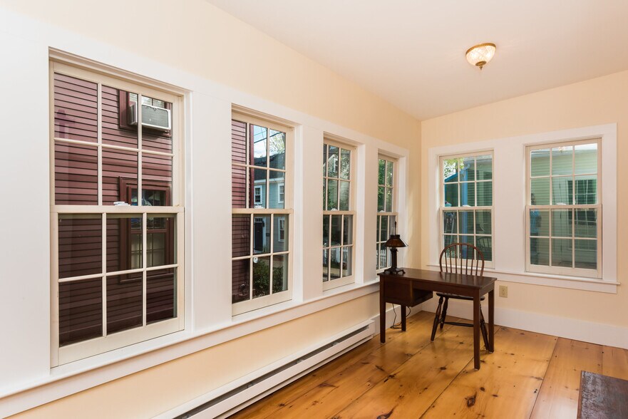 Building Photo - 69 Dennett St