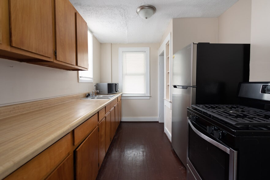 Building Photo - 36 E Kalama Ave