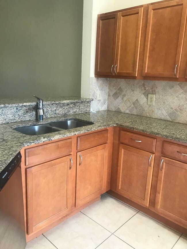 Building Photo - 7523SBD(100)