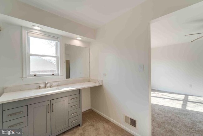 Building Photo - 7713 Bristol Square Ct