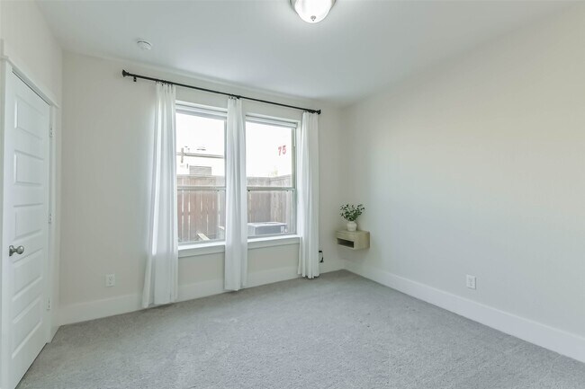 Building Photo - 12542 Malachite Wy