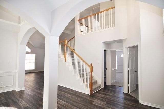 Building Photo - 521 Mustang Ridge Dr