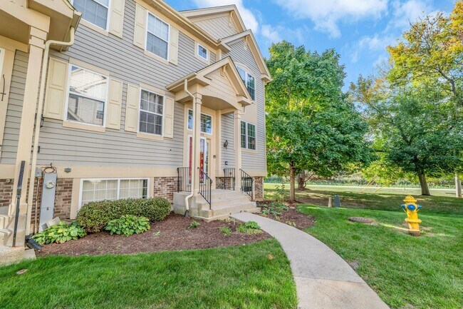 Building Photo - 18599 W Sterling Ct