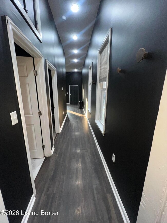 Building Photo - 1107 Logan St