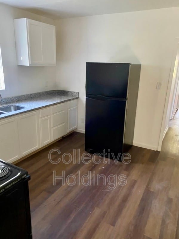 Building Photo - 4836 Terrace S