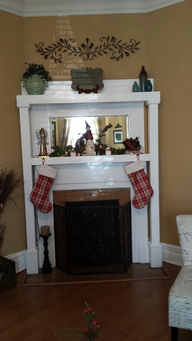 Building Photo - 1905 Ivy St