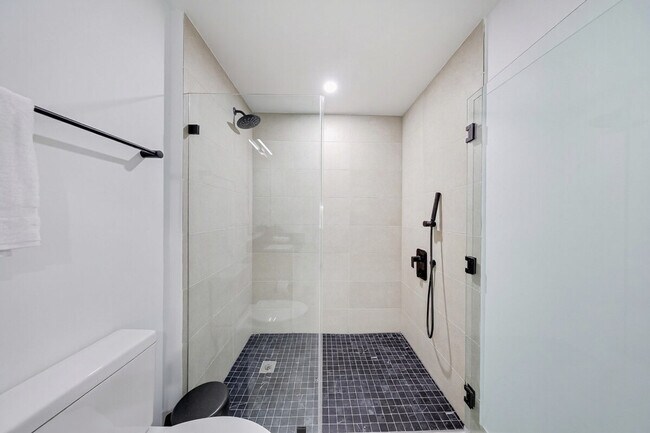 Building Photo - 36 NE 2nd St