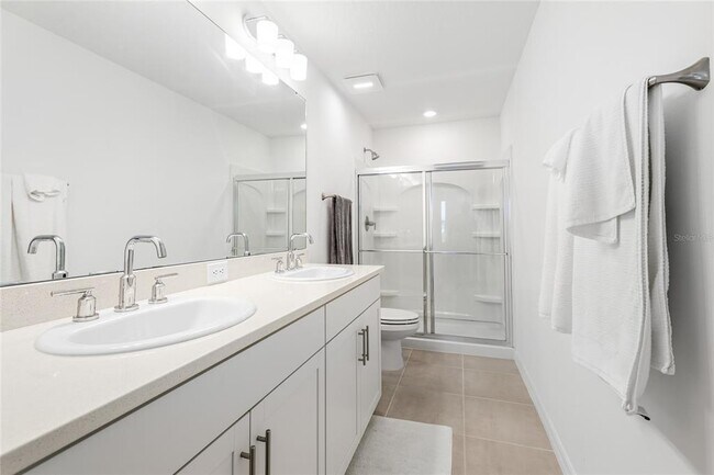 Building Photo - 8865 Daybreak St
