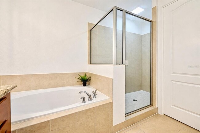 Building Photo - 8458 Kelsall Dr