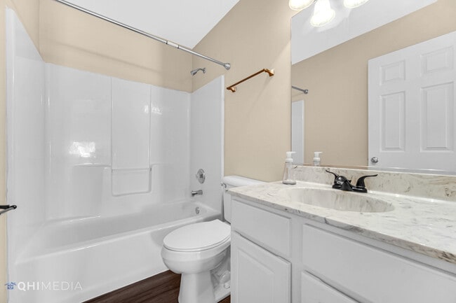 Building Photo - 532 Heritage Dr