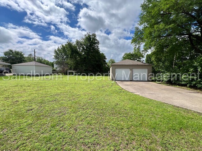Building Photo - For Lease | University of Tulsa - Midtown ...