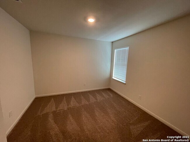 Building Photo - 4 Bedroom Home in  Savannah Place Subdivison In Converse, Tx