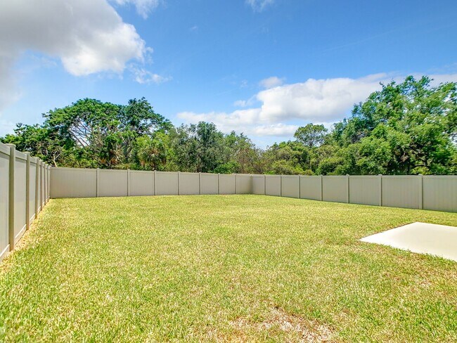 Building Photo - Beautiful 3 Bedroom 2 bath Home in desirab...
