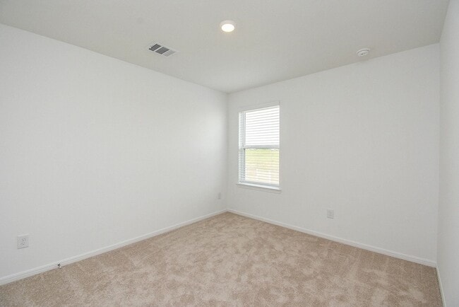 Building Photo - 18006 Whitetail Run Ln