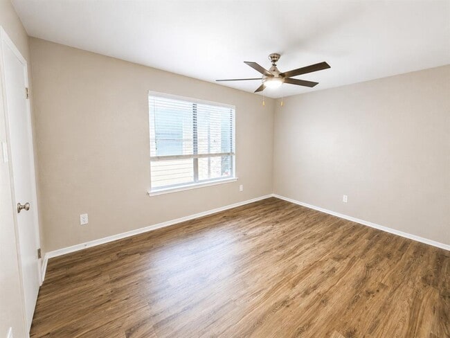 Building Photo - 10507 Mellow Ln