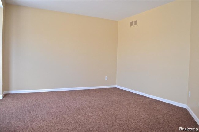 Building Photo - 43513 Pendleton Cir