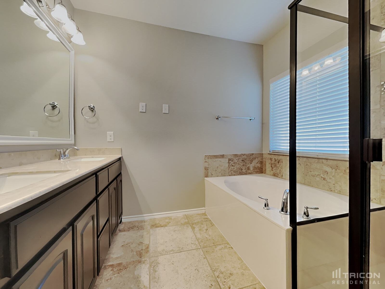 Building Photo - 2933 Saddle Creek Dr